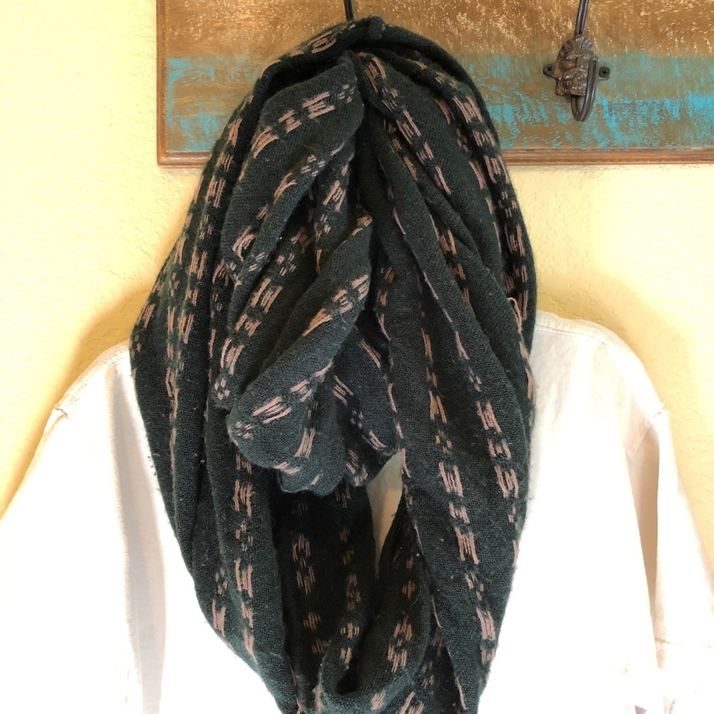 Navy Blue / Mauve Pattern Infinity Scarf - Picture 3 of 3